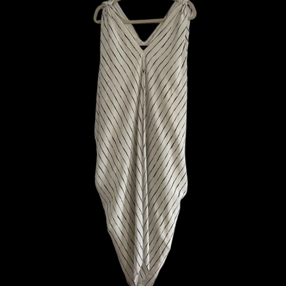 The Amira Caftan Ivory/Black Dress by Hatch One Size - Picture 5 of 5